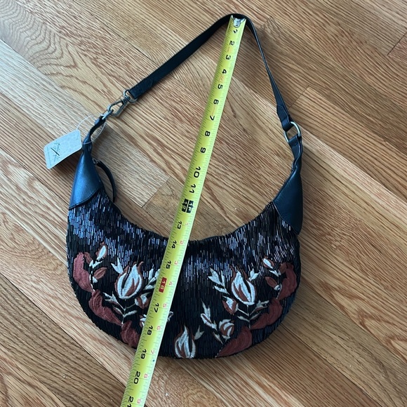 Free People Bugle Bead Clutch - Black NWT - Picture 9 of 17